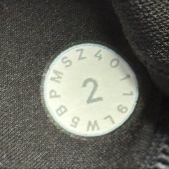 Lululemon On The Fly Pant *Woven 27" - Picture 4 of 14